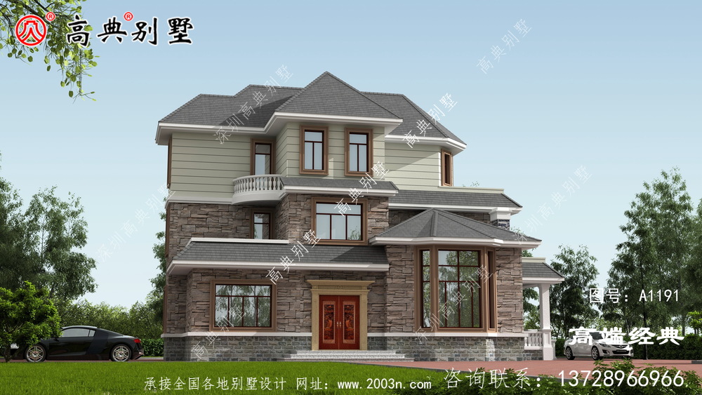 乡下自建的三层别墅，面宽19米，内部宽敞，外观美观。